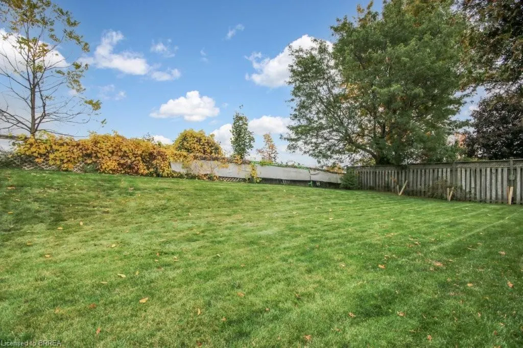 72 Lynden Hill Crescent