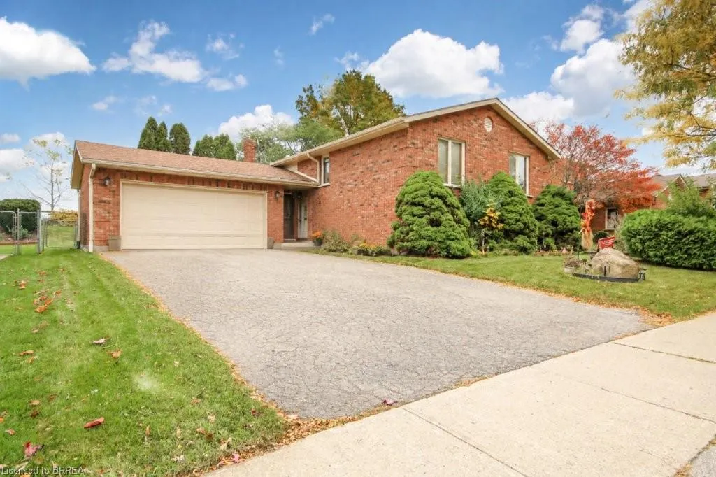 72 Lynden Hill Crescent