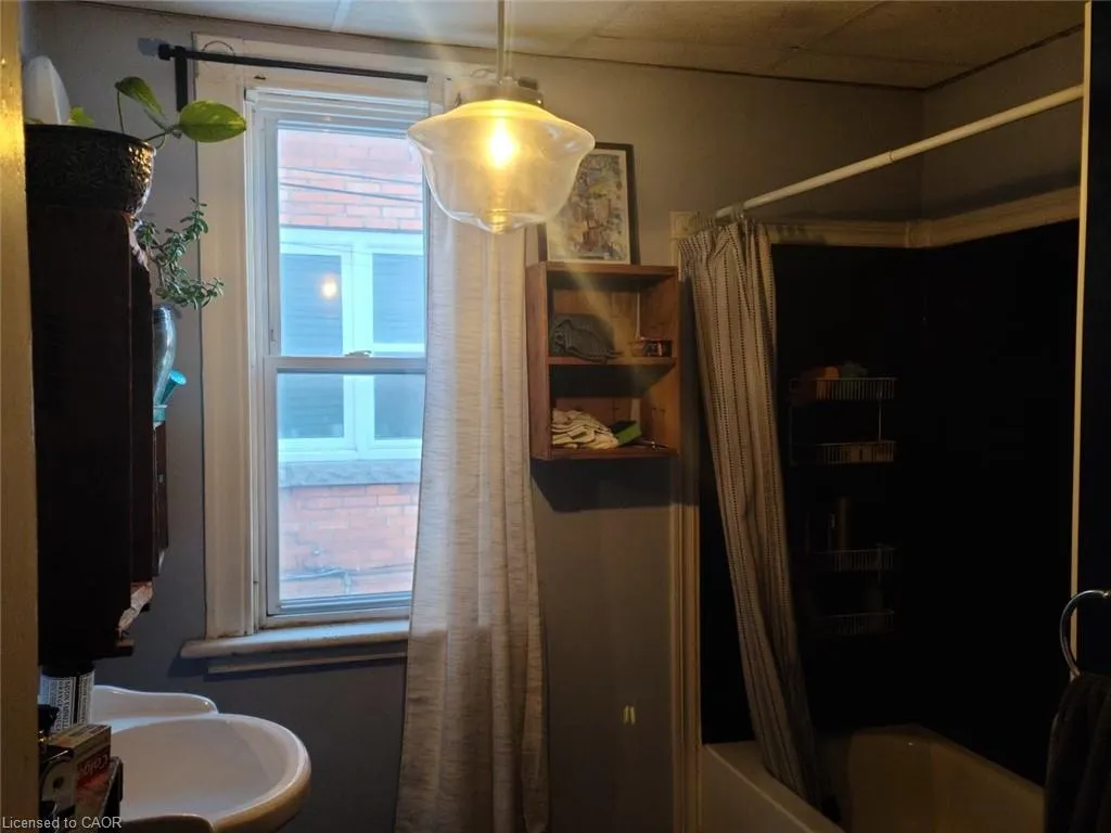 73 Sherman Avenue S #MAIN