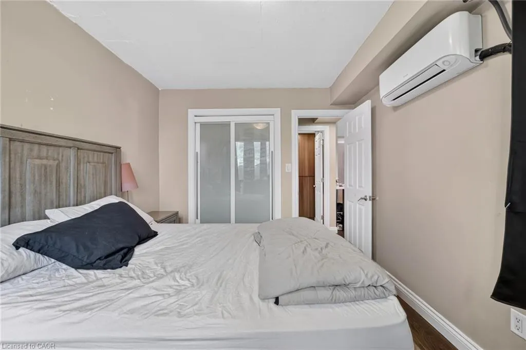 150 Charlton Avenue E #2905