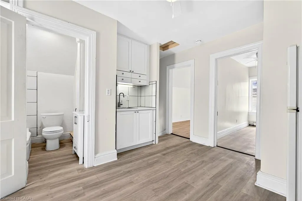 15 Warnock Street #Upper