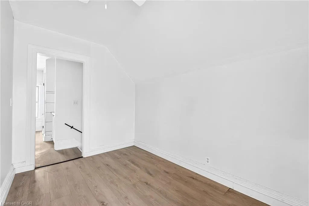 15 Warnock Street #Upper