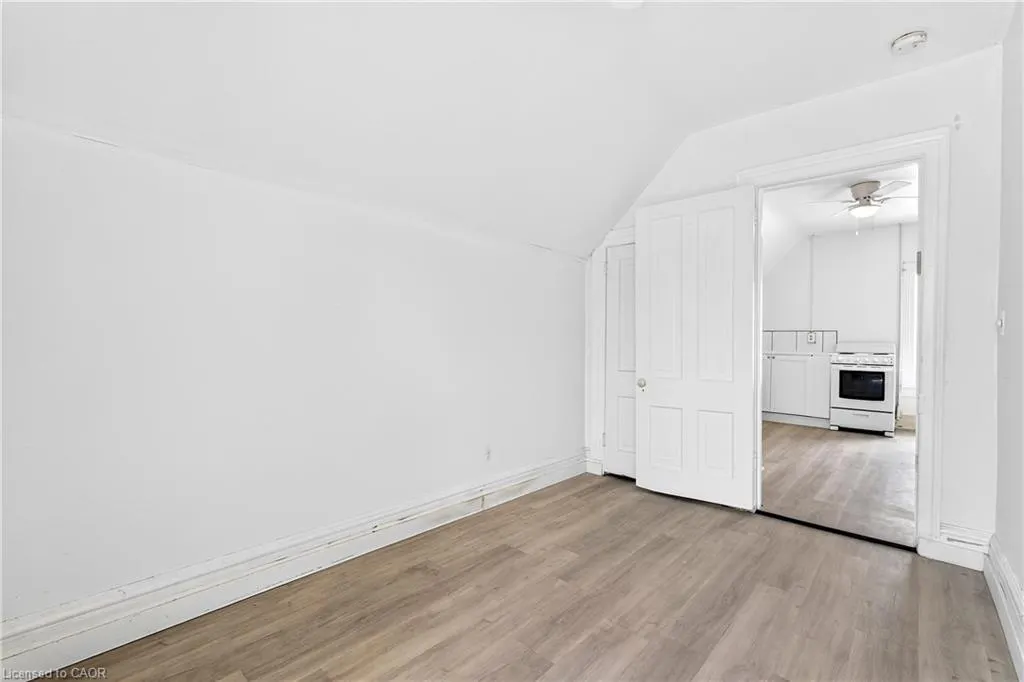 15 Warnock Street #Upper