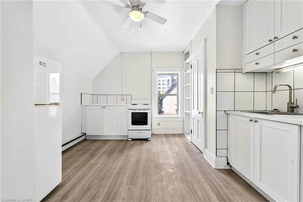 15 Warnock Street #Upper