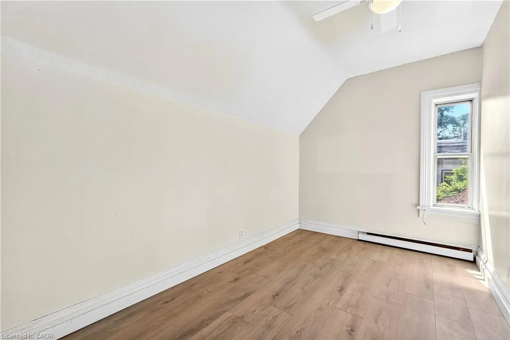 15 Warnock Street #Upper