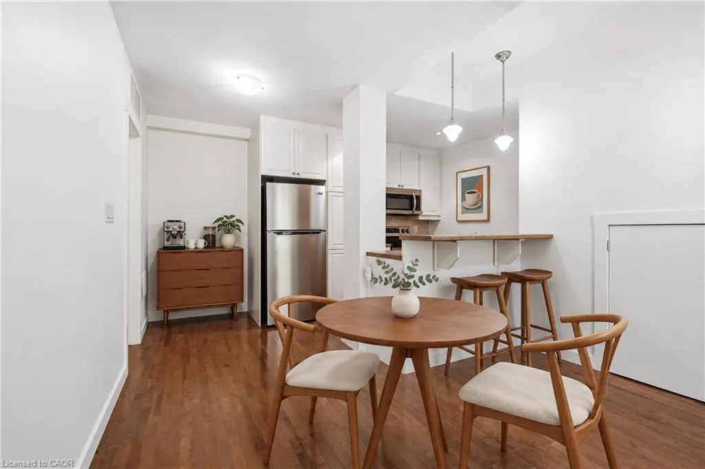 49 Ontario Street #8