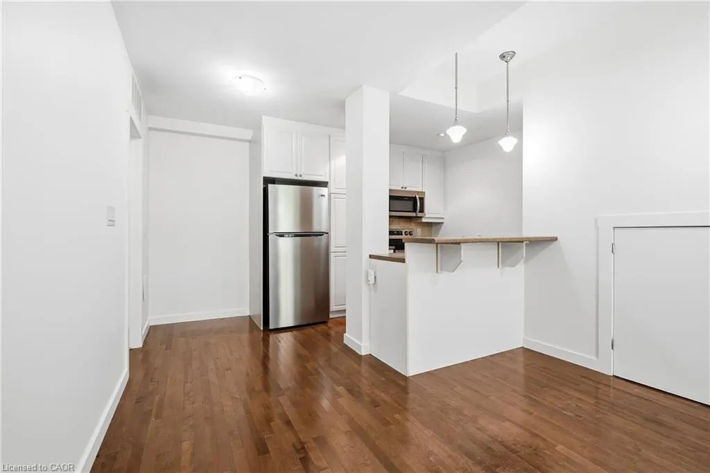 49 Ontario Street #8