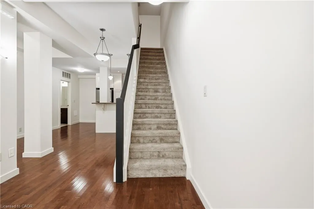 49 Ontario Street #8
