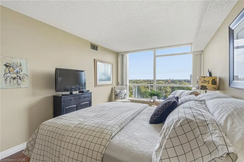 1276 Maple Crossing Boulevard #1406