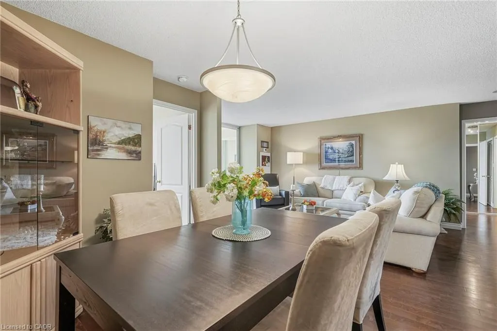 1276 Maple Crossing Boulevard #1406