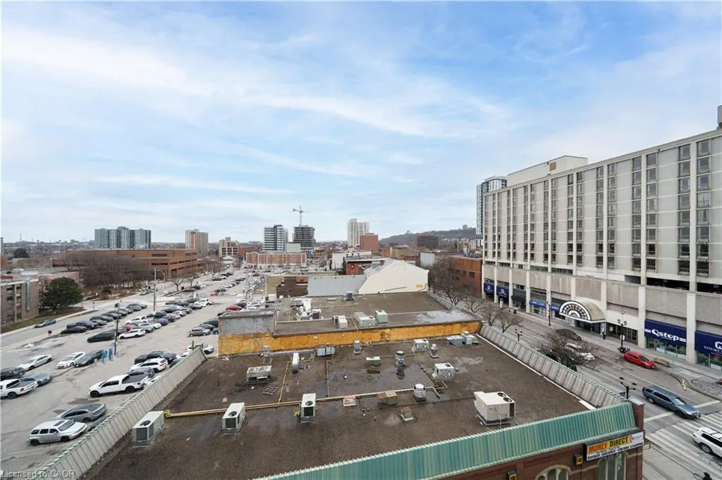 121 King Street E #605