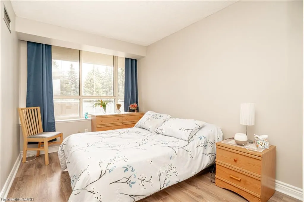 33 Weldrick Road E #209