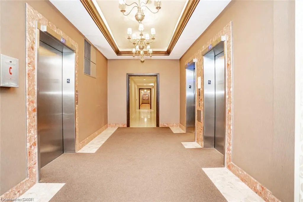 33 Weldrick Road E #209