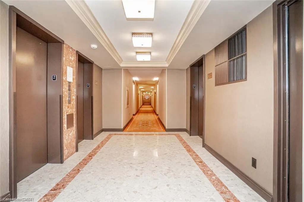 33 Weldrick Road E #209