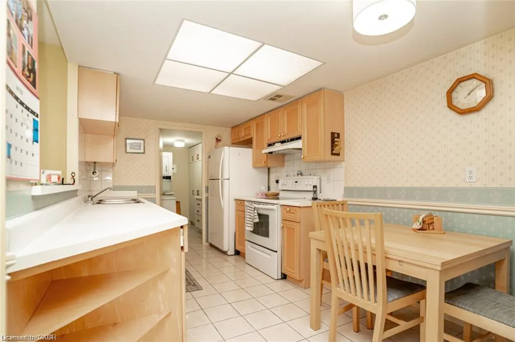 33 Weldrick Road E #209