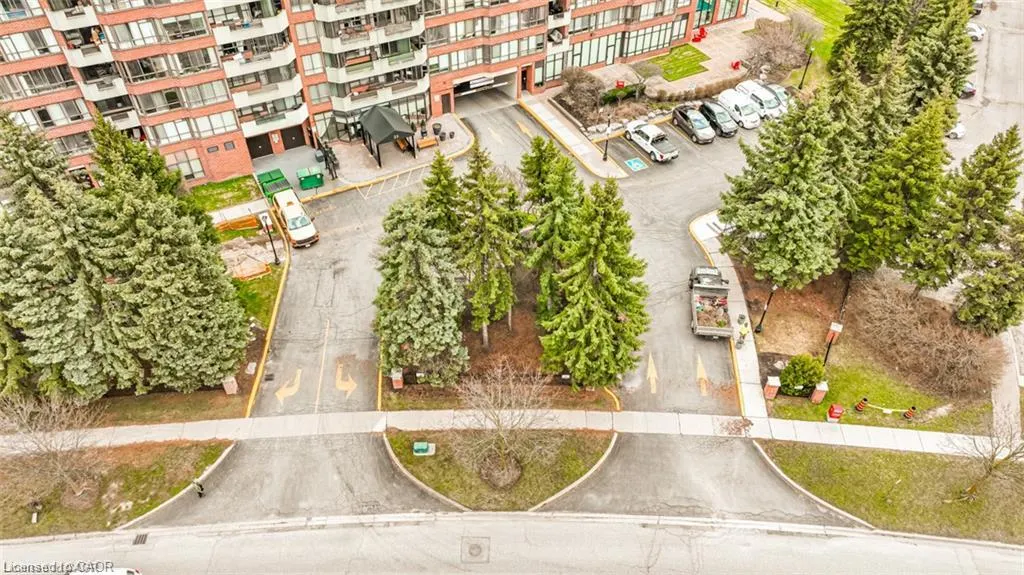 33 Weldrick Road E #209