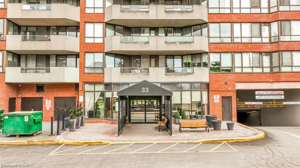 33 Weldrick Road E #209