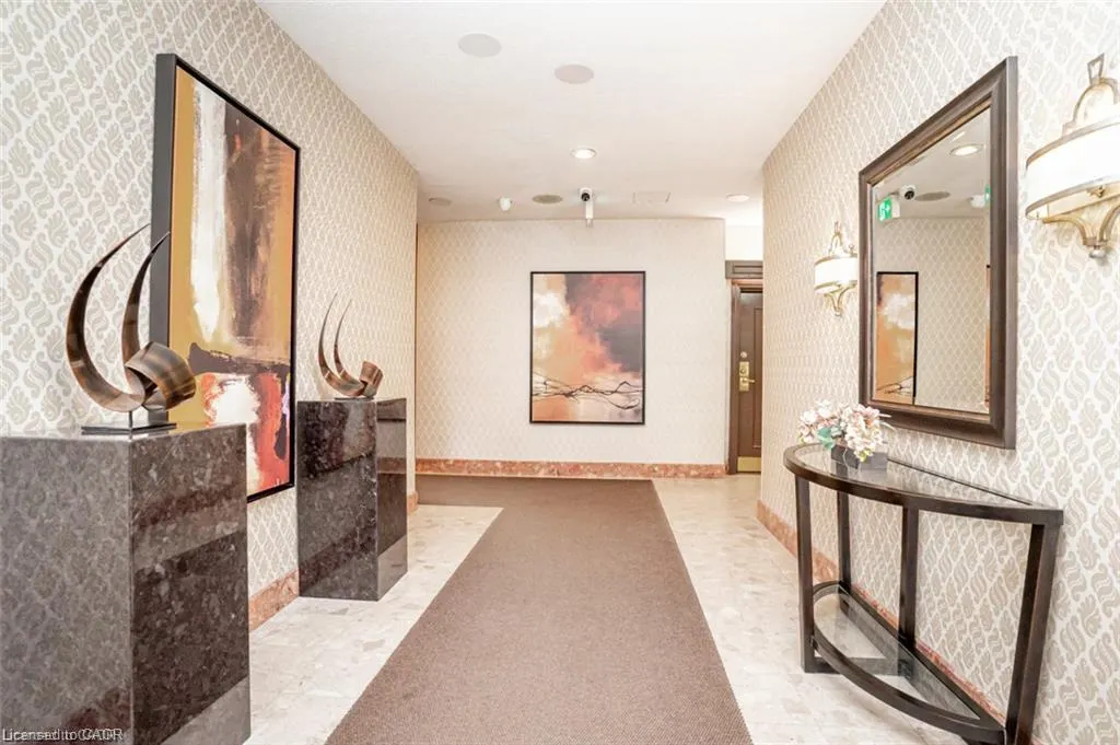 33 Weldrick Road E #209