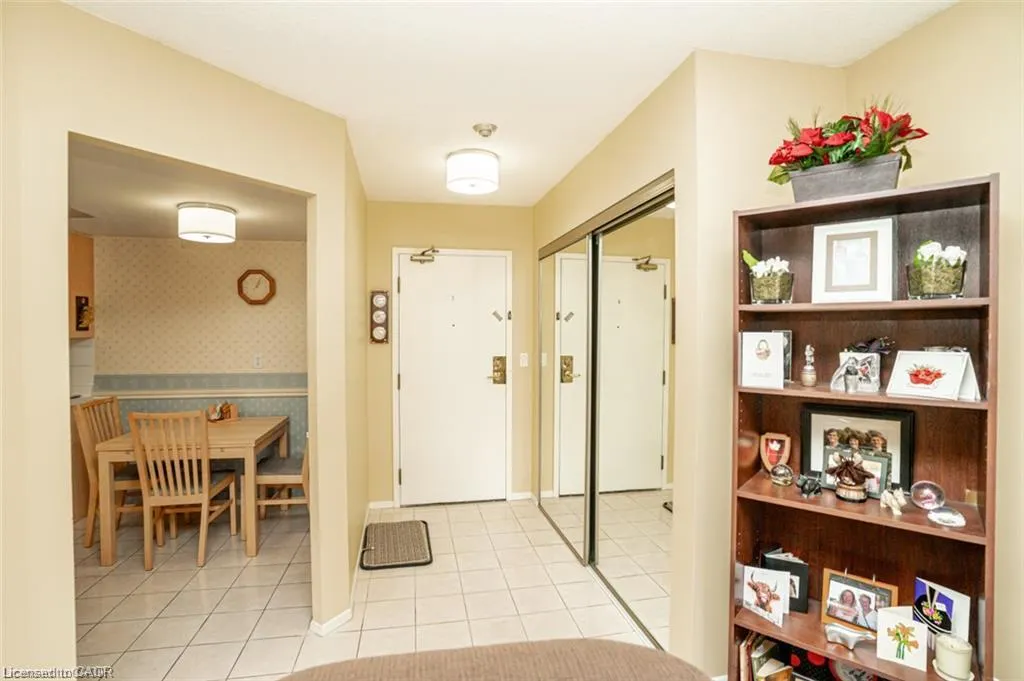 33 Weldrick Road E #209