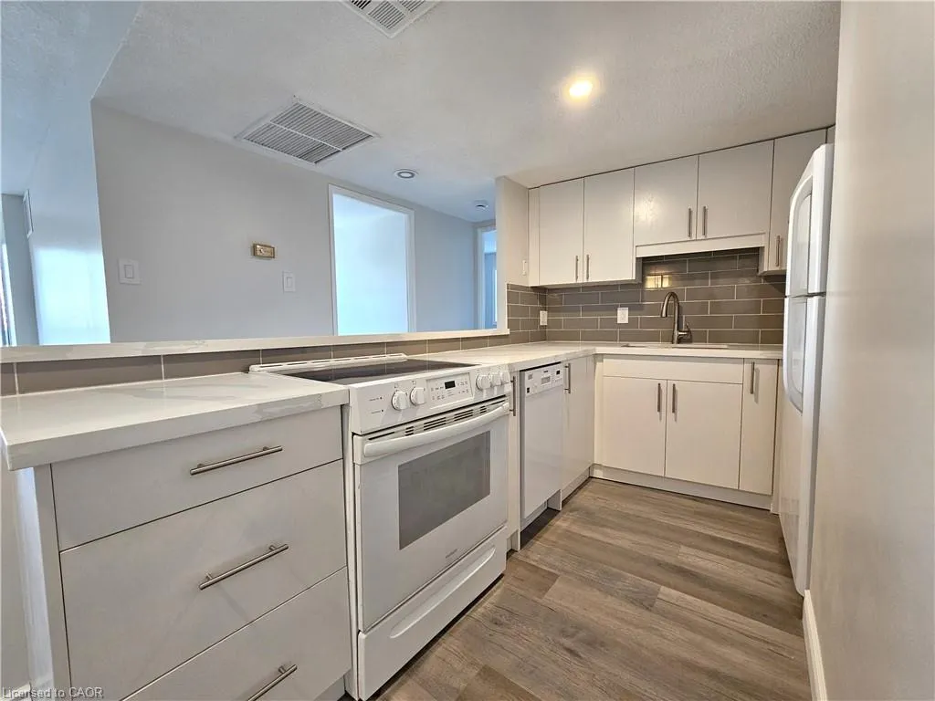 260 Sheldon Avenue N #508