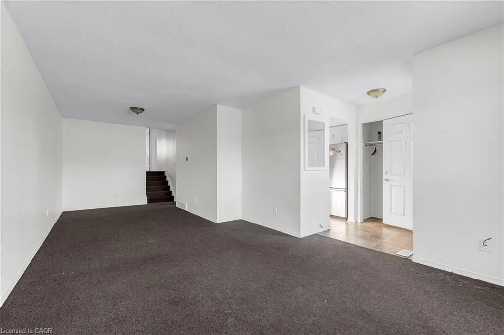 16 Crystal Court