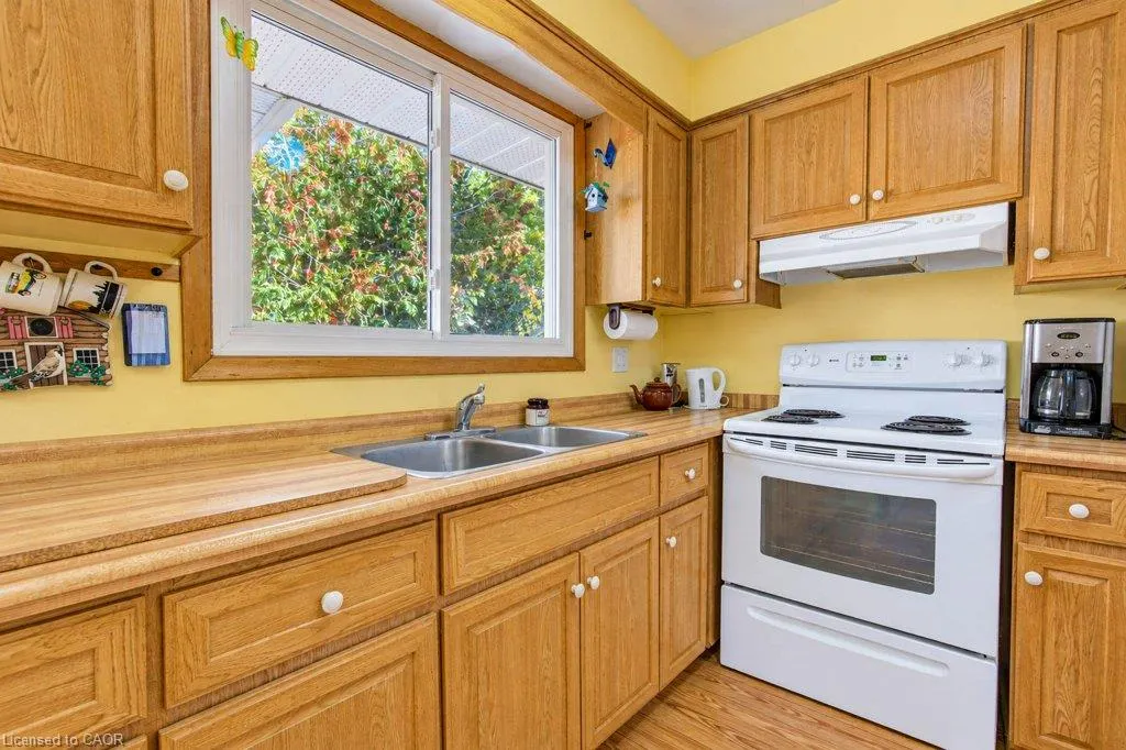 22 Clarke Street W
