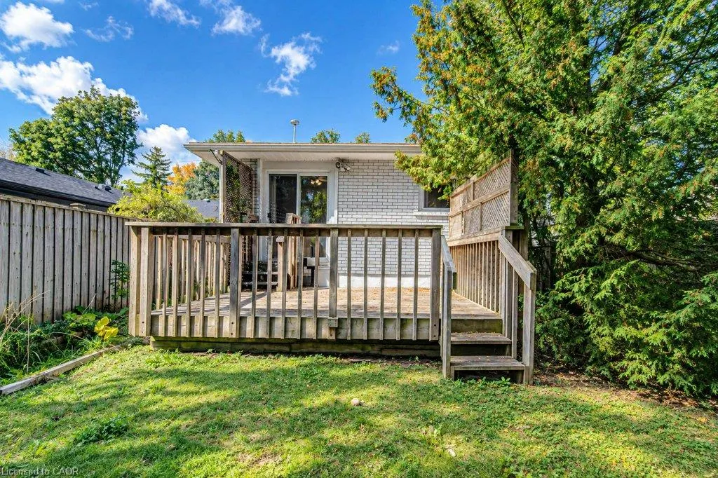 22 Clarke Street W