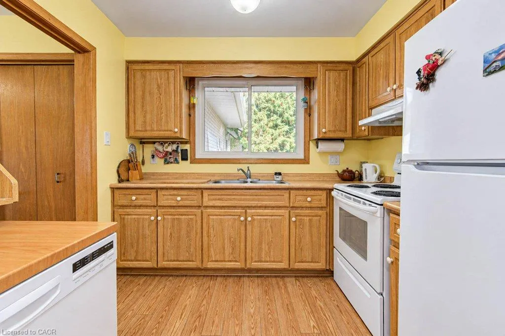 22 Clarke Street W