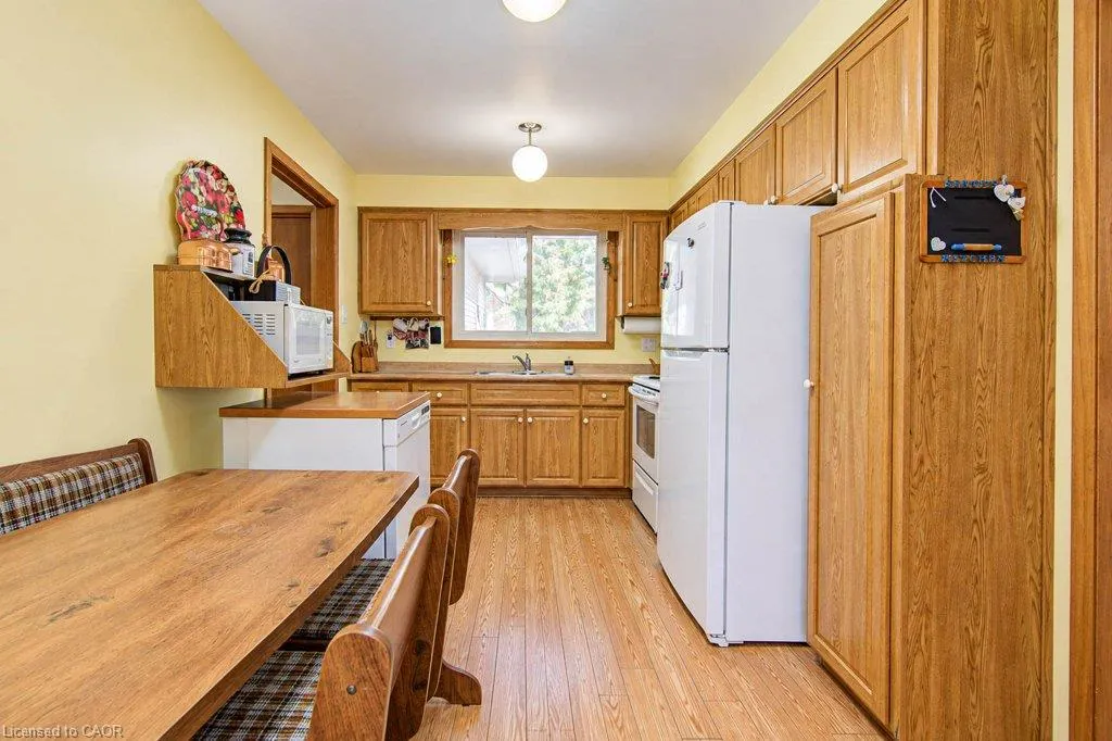 22 Clarke Street W