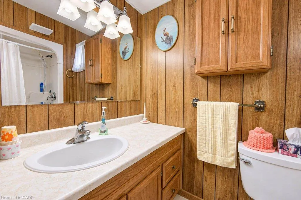 22 Clarke Street W