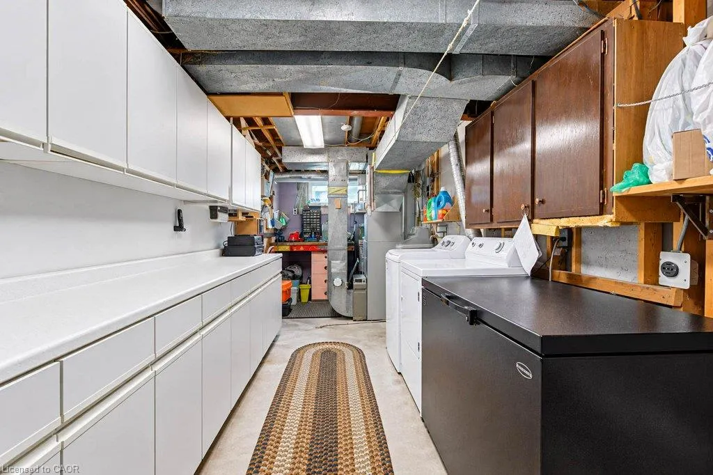 22 Clarke Street W