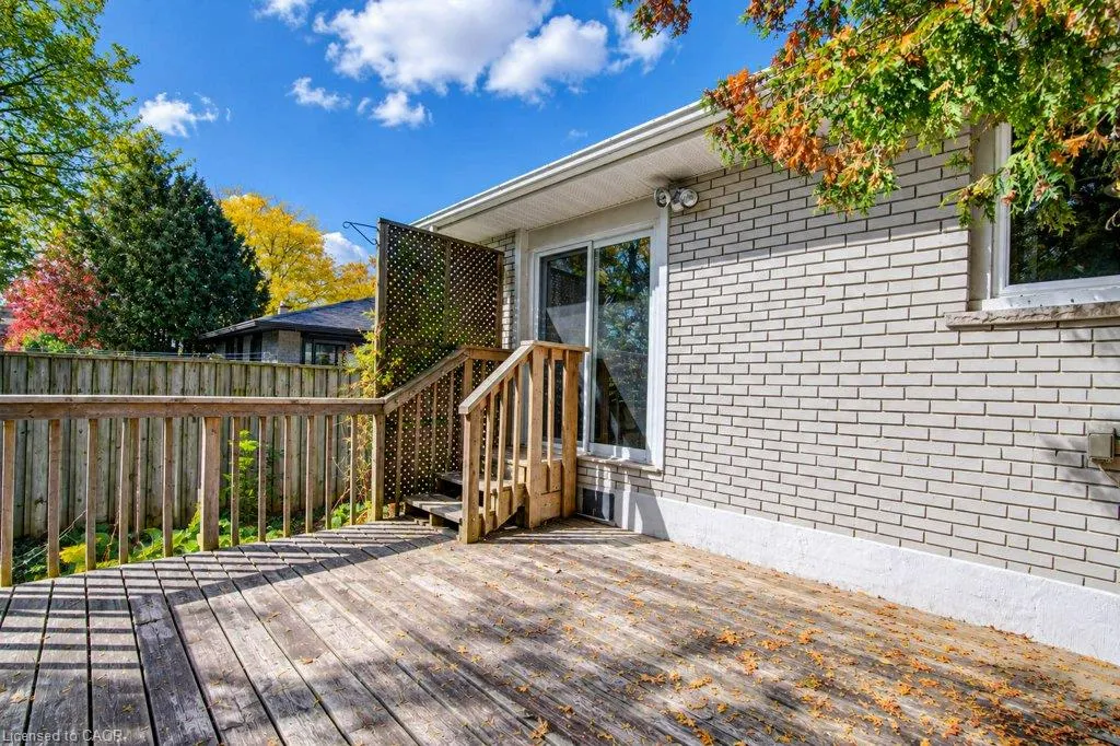 22 Clarke Street W