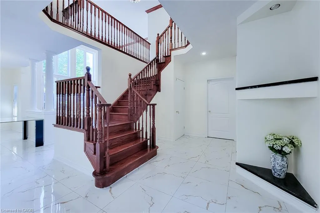 49 Stonehenge Drive