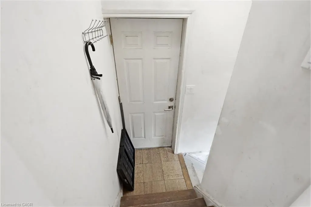 32 Oak Avenue