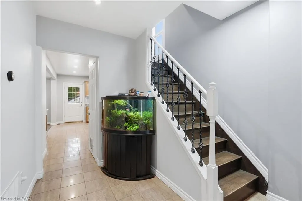 32 Oak Avenue