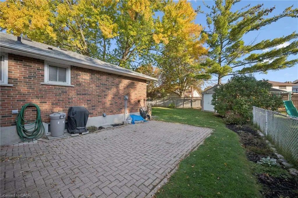 86 Lower Canada Crescent