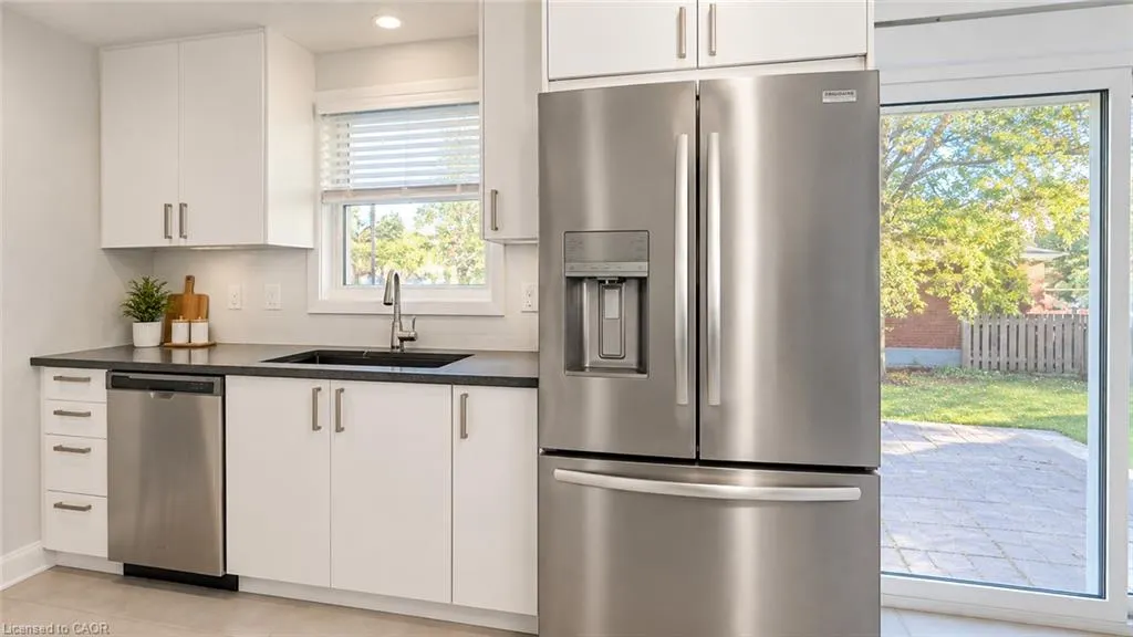 131 Kinzie Avenue #Main Floor