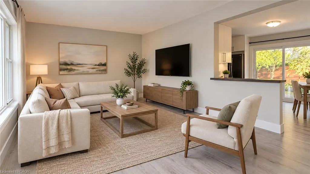 131 Kinzie Avenue #Main Floor