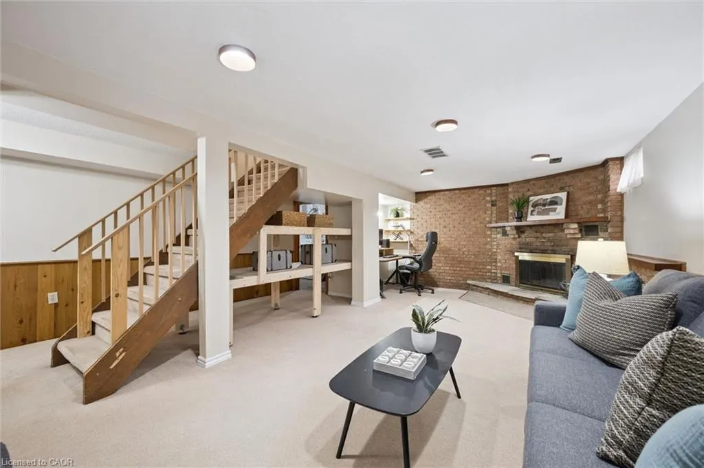143 Hillbrook Crescent