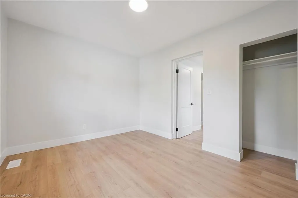 1 Stevenson Street N