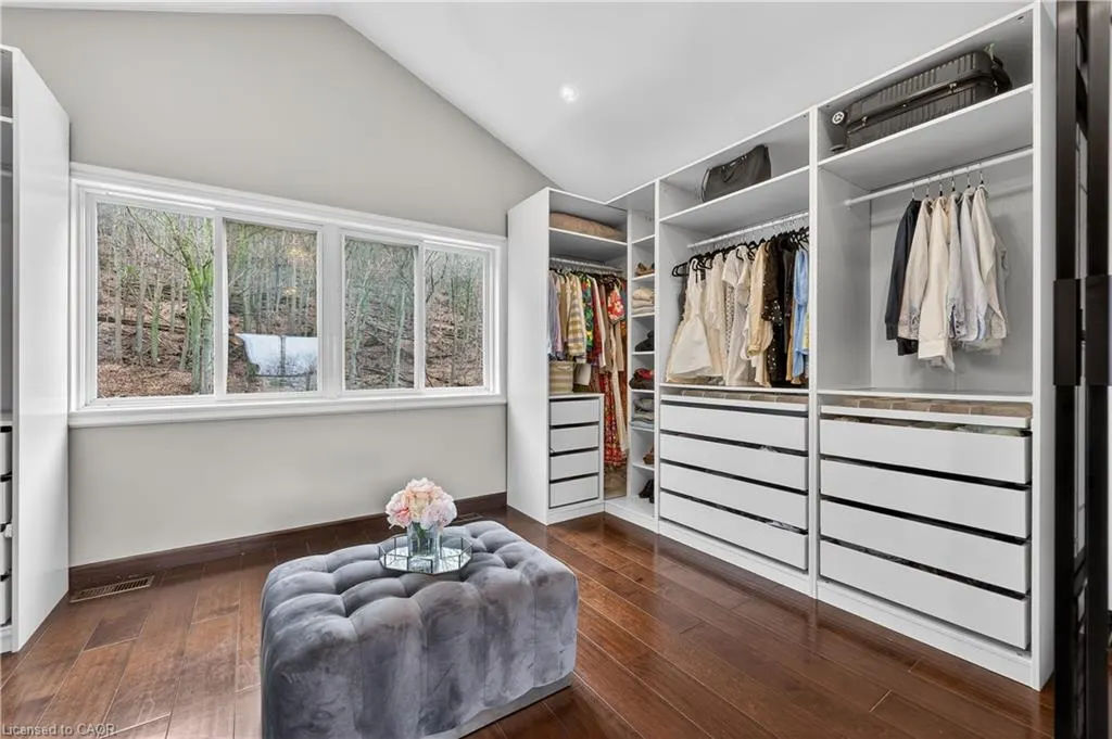 237B Main Street W
