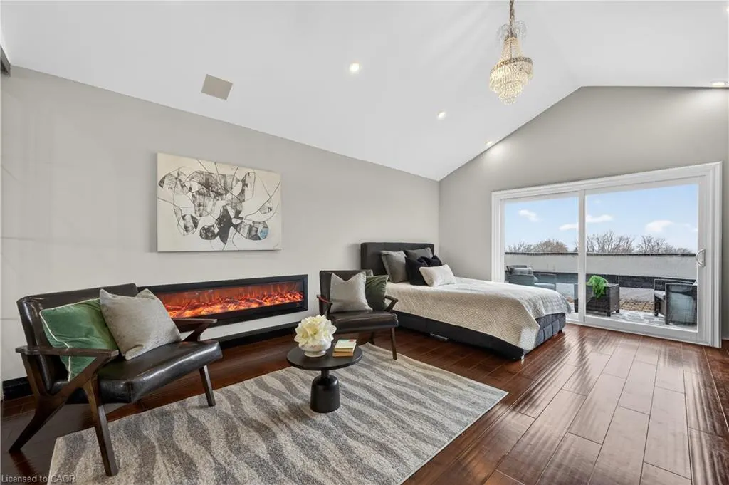 237B Main Street W