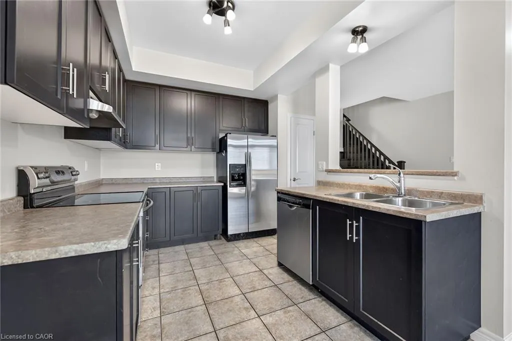 8 Lakelawn Road #22
