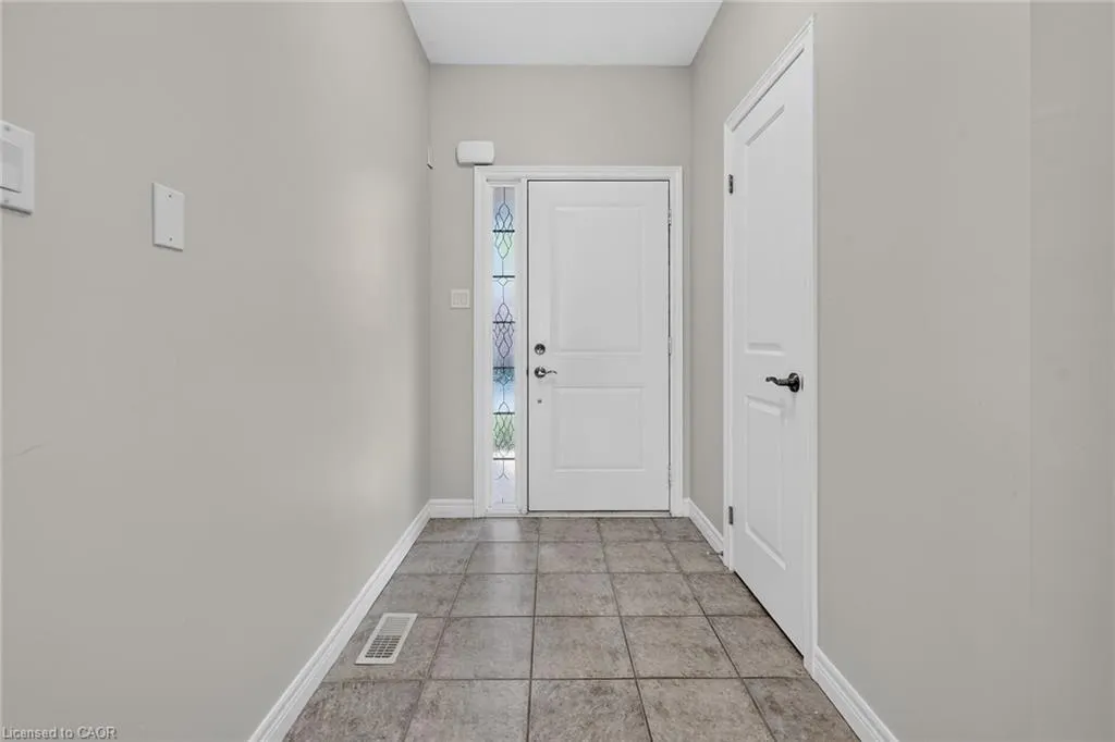 8 Lakelawn Road #22
