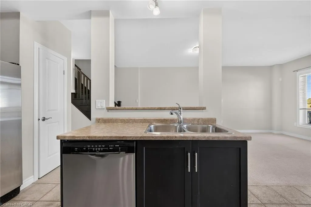 8 Lakelawn Road #22