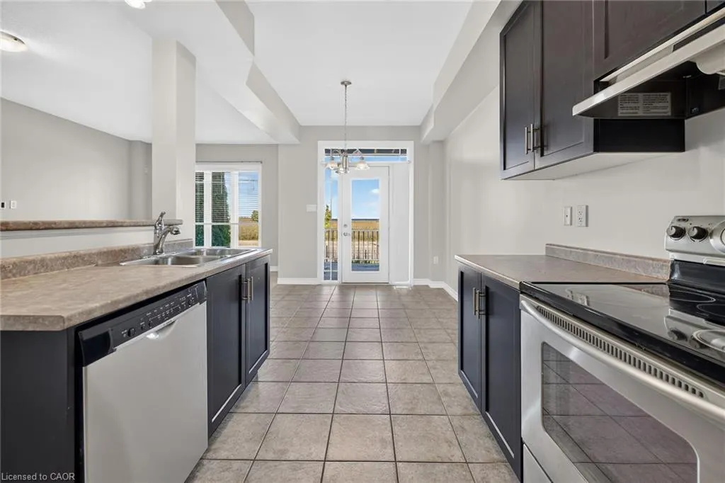 8 Lakelawn Road #22