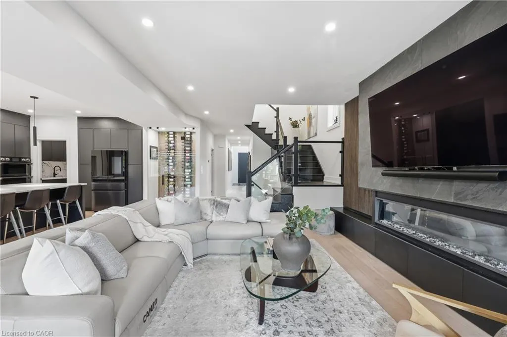 14 Bergenstein Crescent