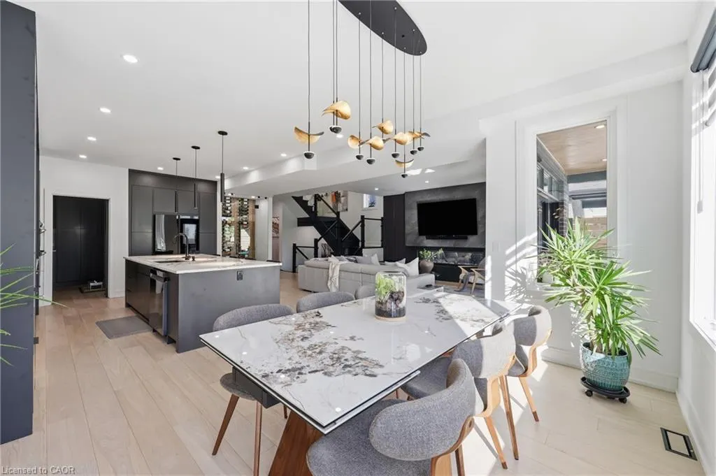 14 Bergenstein Crescent