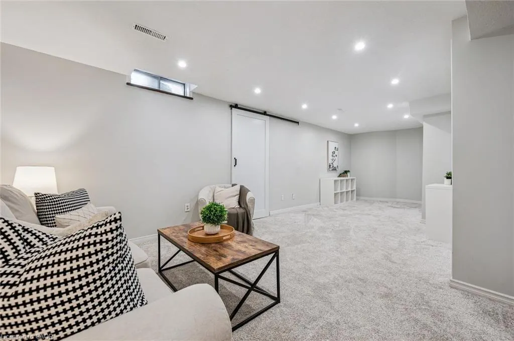 54 Royal Orchard Place