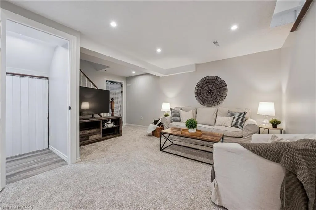 54 Royal Orchard Place